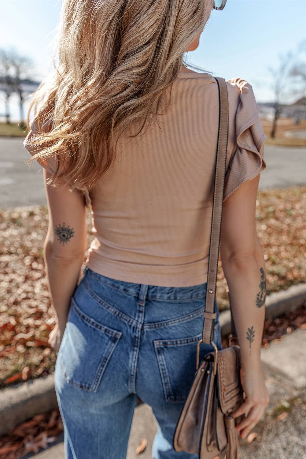 Ribbed Knit Ruffled Shoulder Slim Fit Tank Top